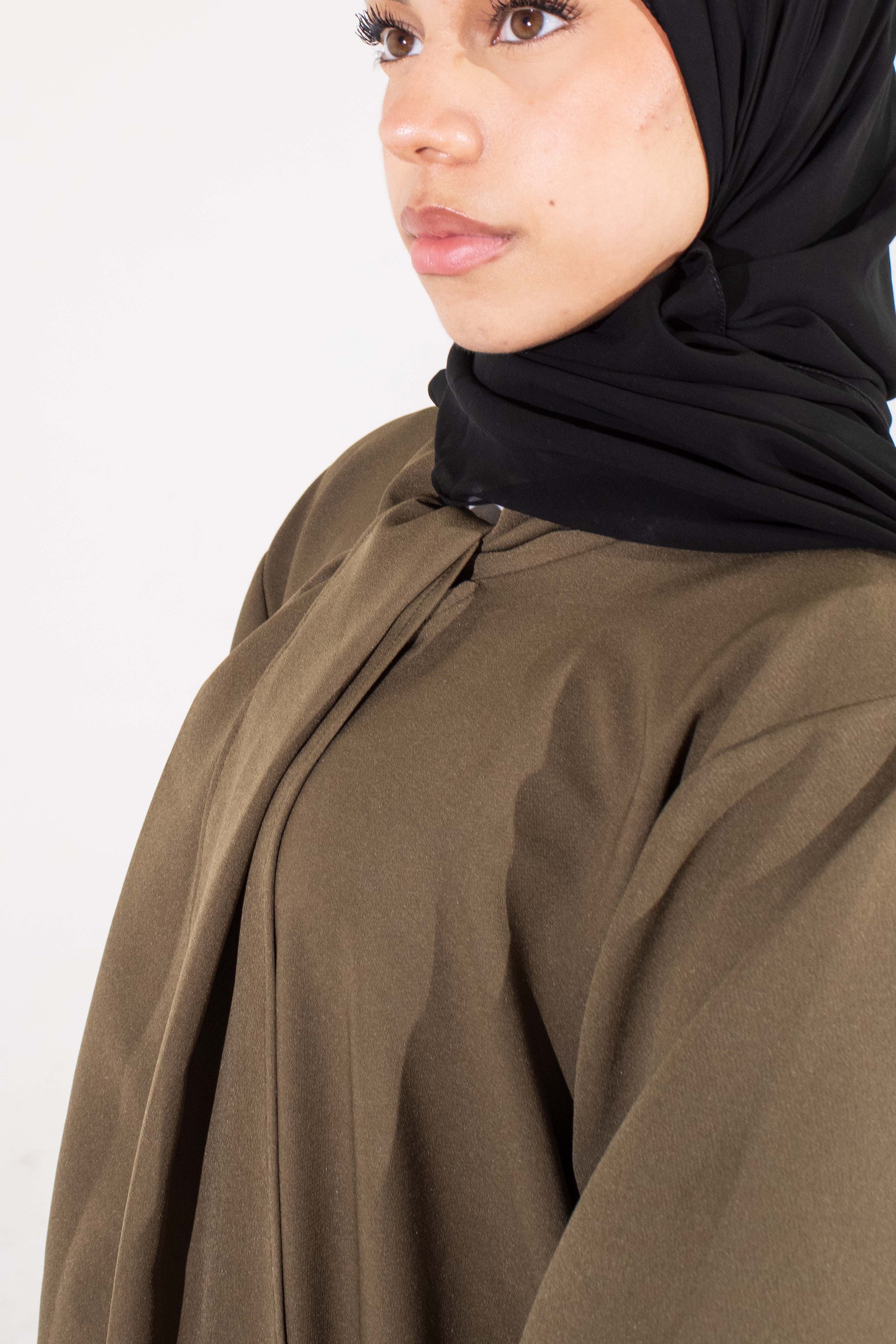 Olive Front Neck Tie Abaya